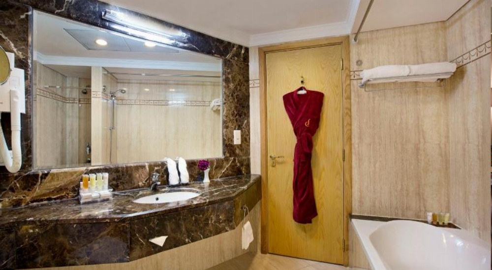City Seasons Hotel Image 33